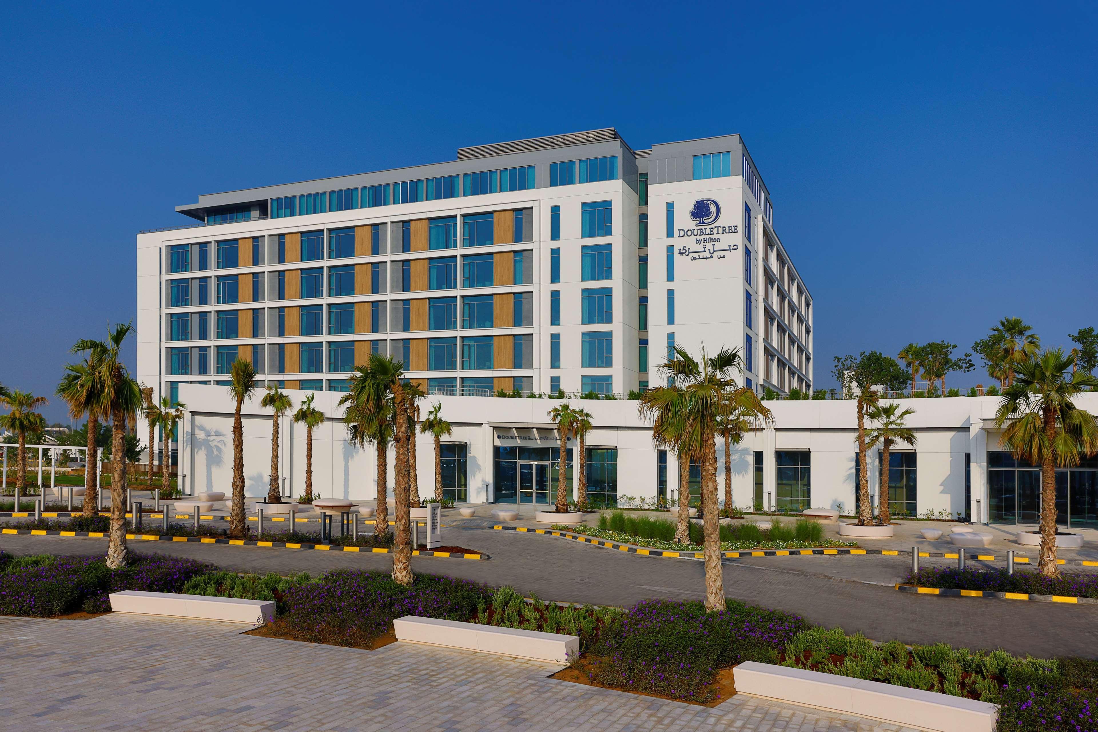 होटल के अलावा Doubletree By Hilton Yas Island Residences